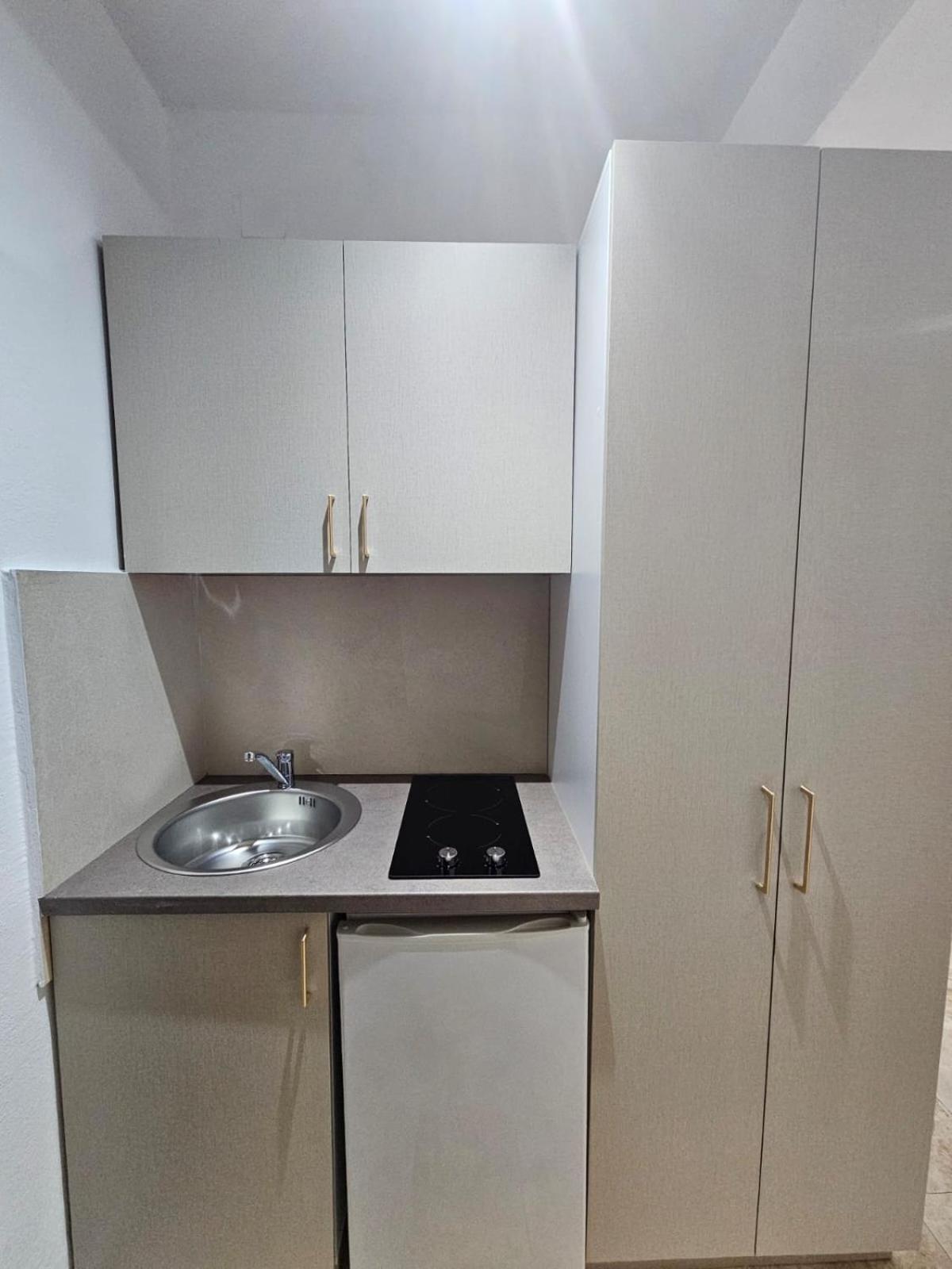Md Apartments Ulcinj Extérieur photo