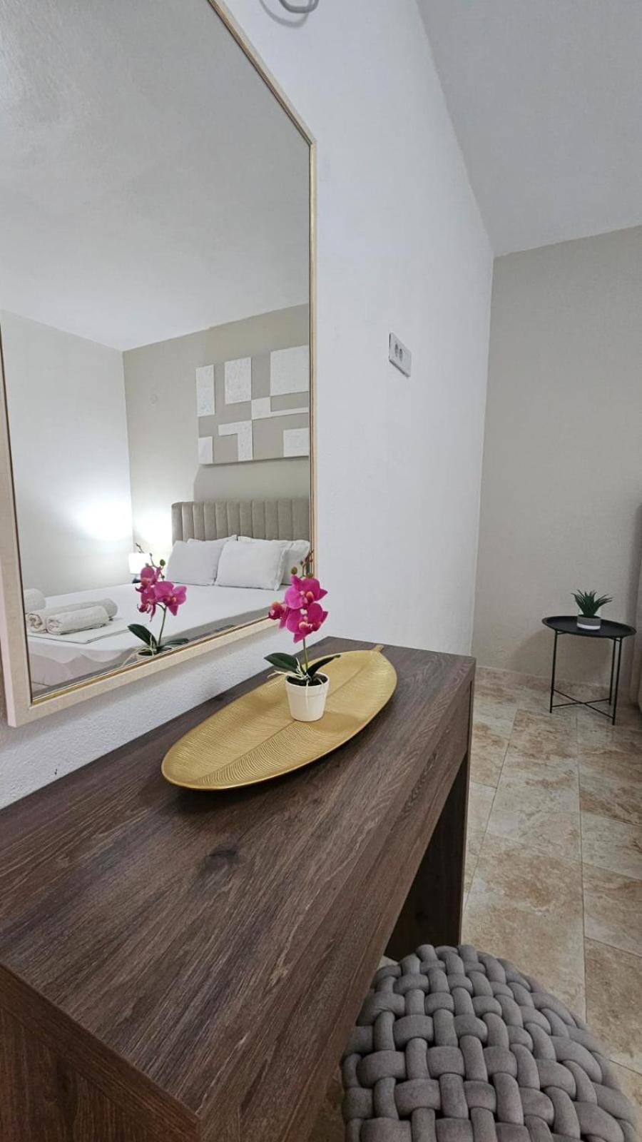 Md Apartments Ulcinj Extérieur photo